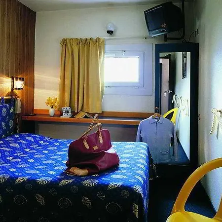 Premiere Classe Rennes Sud Est Hotel *