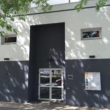 Premiere Classe Rennes Sud Est שאנטפי